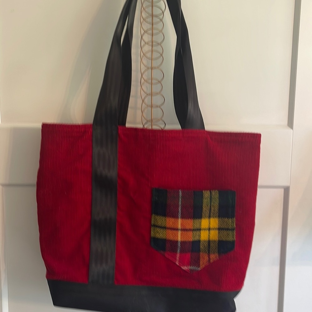 Great fall into Winter carryall bag
